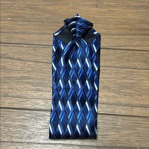 Easy clip tie